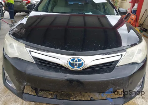 2014 Toyota Camry Hybrid Xle z USA, uszkodzony, nr VIN 4T1BD1FK1EU121109